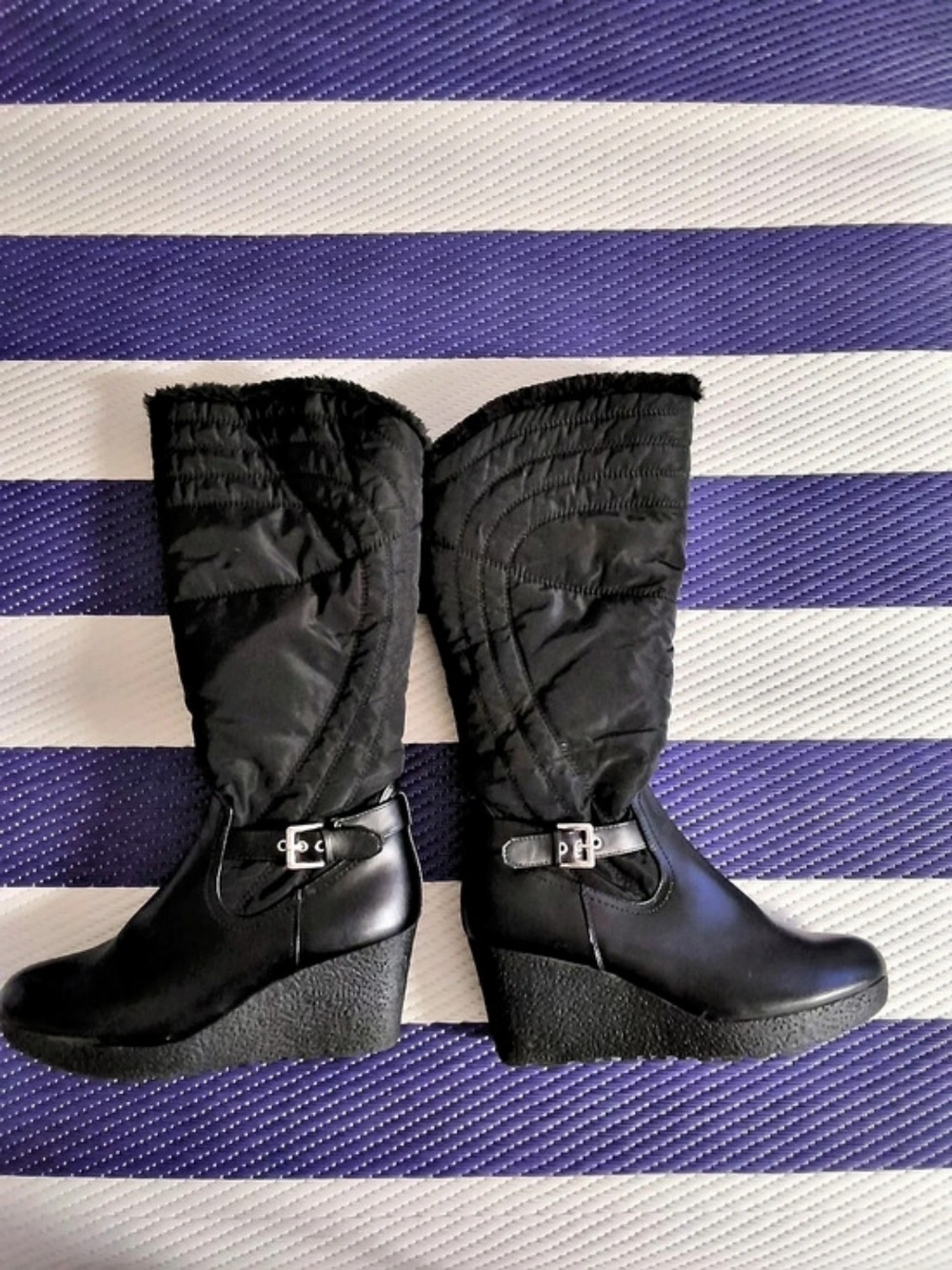 Black Wedge Winter Boots Like New